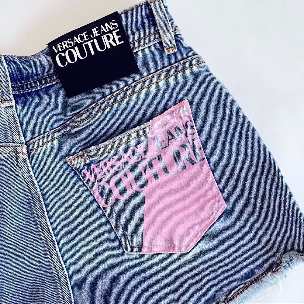 ⭕️ VERSACE JEANS Denim Shorts Logo Blue Pink - Picture 4 of 7